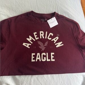 American Eagle Outfitters Maroon Short Sleeve Tee